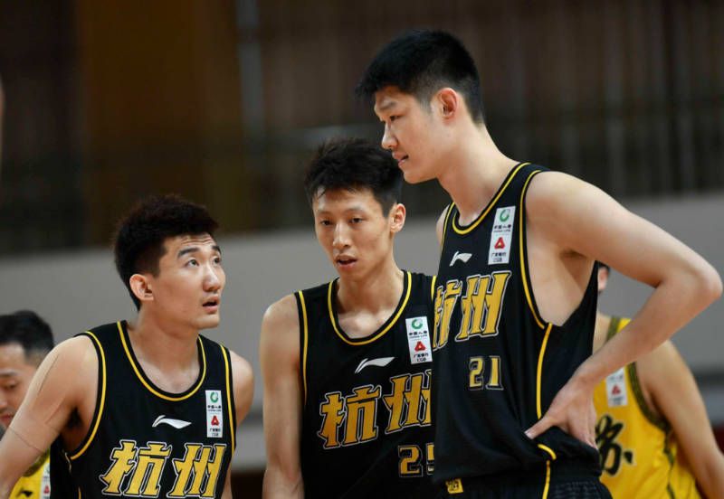 法国空乘2019(多塞尔航空) 中文